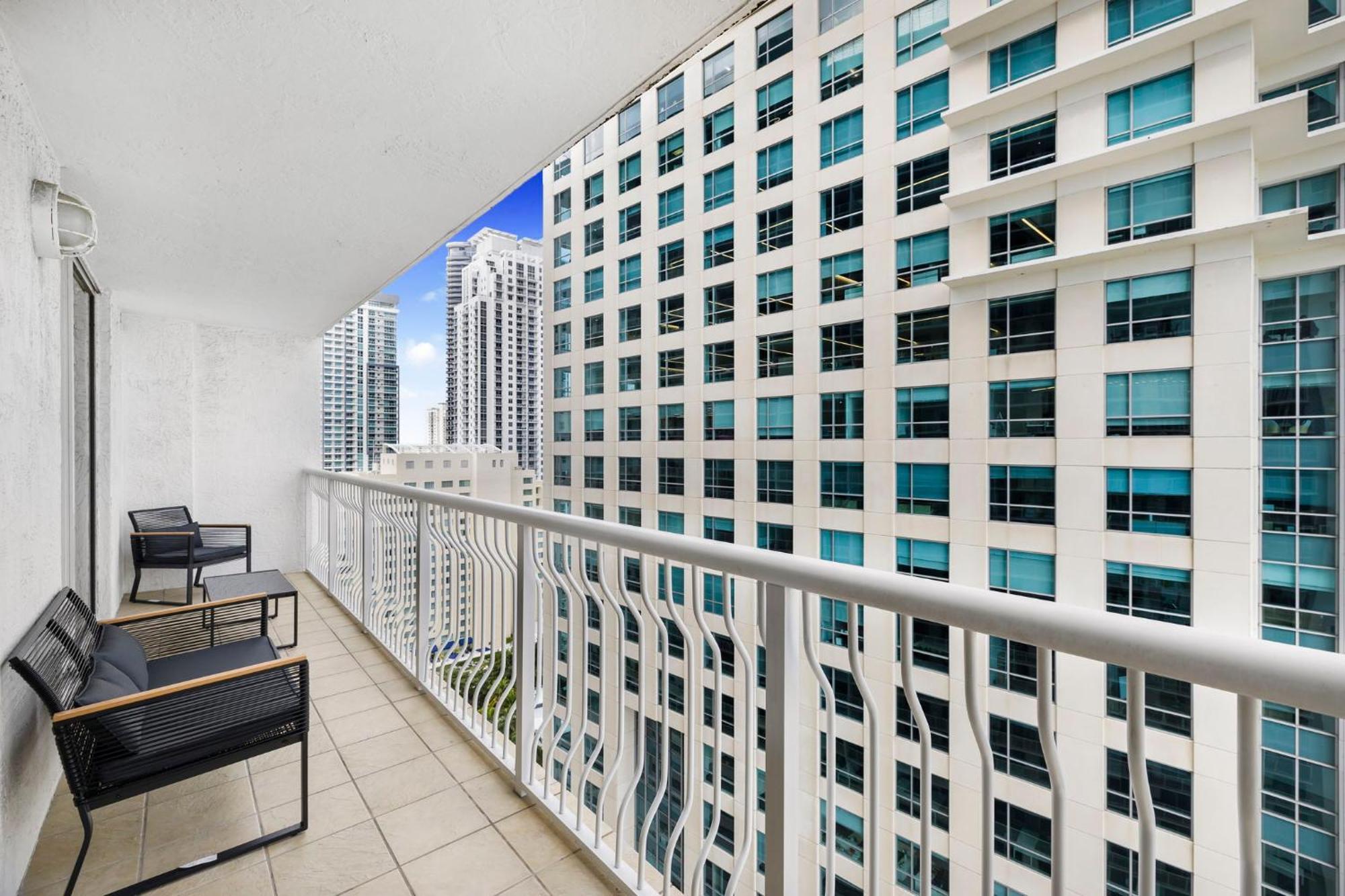 Apartamento Relax & Feel The Good Vibes In Our Condo!